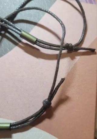 Colgante con diseño de laberinto