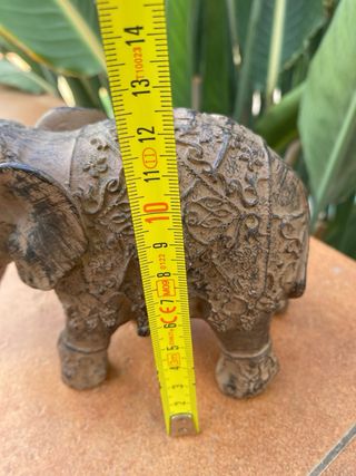 Figura de elefante de resina decorativa