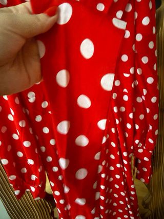 Vestido rojo lunares blanco