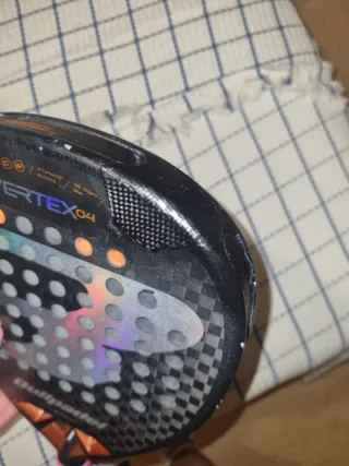 Pala de pádel Bullpadel Vertex 04 2025.
