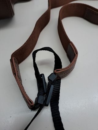 Estuche MegaGear MG1403 para Leica Q-P, Q (Typ 116)