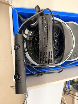 PS4 + Gafas VR + micrófonos y mandos virtuales