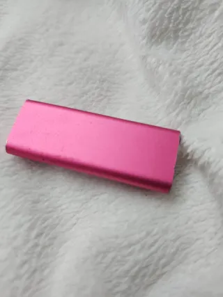 iPod Shuffle Mini Rosa y Plateado