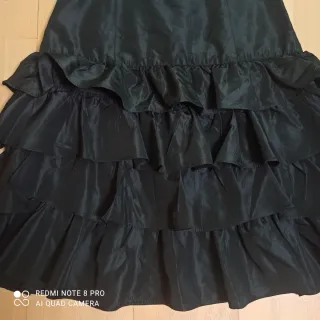 Vestido fiesta Zara negro volantes