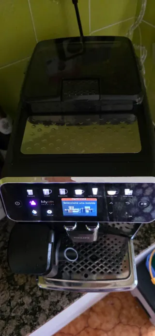 Cafetera Automática philips 5400   Muele directo