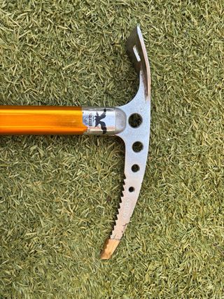 Piolet antiguo Salewa