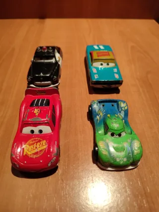 4 Coches Cars Disney Pixar + regalo