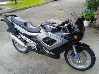 Suzuki GSX 750 F