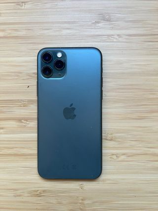 iPhone 11 Pro Verde Oscuro