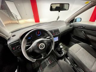 VOLKSWAGEN GOLF IV 1.8 125CV 230 MIL KM 4.850€