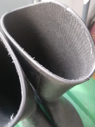 Botas de agua negras niño