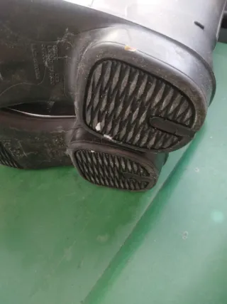 Botas de agua negras niño