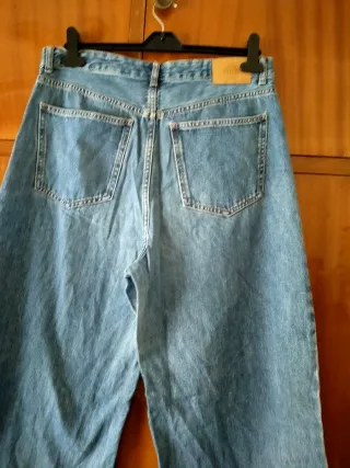 Vaqueros anchos de Bershka mujer