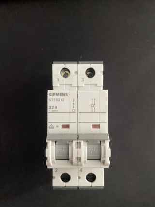 Magnetotermico Siemens 32A 400V
