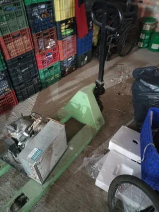 Transpaleta manual verde