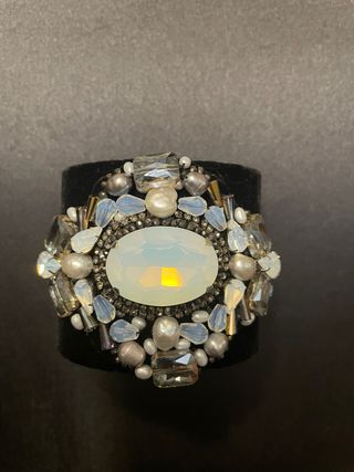 Brazalete Terciopelo azul marino con Piedras
