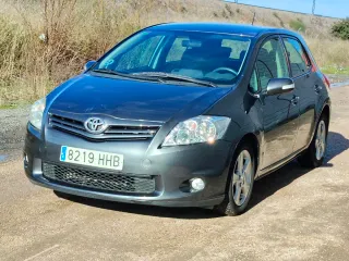 Toyota Auris 2011