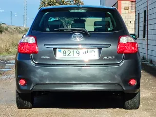 Toyota Auris 2011