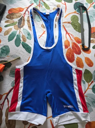 Traje de lucha libre TAUWELL azul y rojo