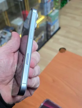 iPhone 16 Pro 256GB Blanco Titanio