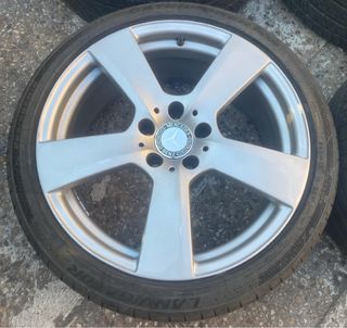 Llantas Mercedes 18 Doble Medida con Neumáticos