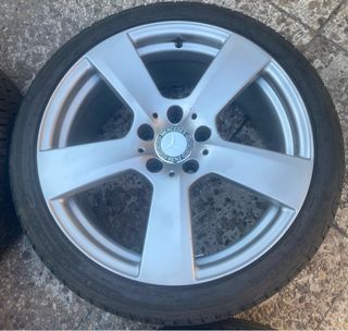 Llantas Mercedes 18 Doble Medida con Neumáticos