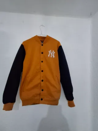 Chaqueta New York Yankees Negra y Amarilla