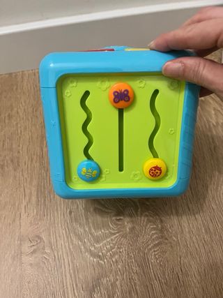 Cubo Descubrimientos Bebé Vip