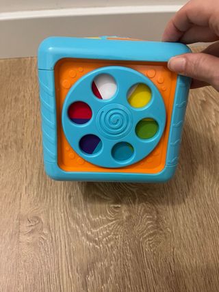 Cubo Descubrimientos Bebé Vip