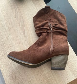 Botas Mustang ante marrón Talla 38