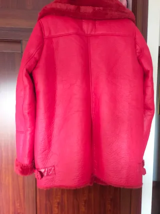 Chaqueta Bershka Roja Talla M