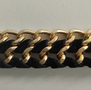 Cinturón fiesta cadena dorado, negro y strass.