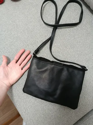 Bolso negro de fiesta con hebilla