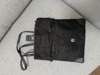 Bolso negro de fiesta con hebilla