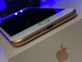 iPhone 8 Plus Dorado