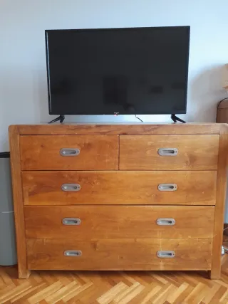 Cómoda de madera