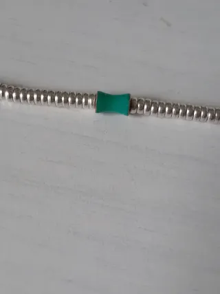 Braccialetto argento con perline verdi