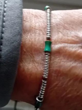 Braccialetto argento con perline verdi