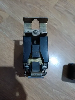 Relé Telemecanique CA1-AS202