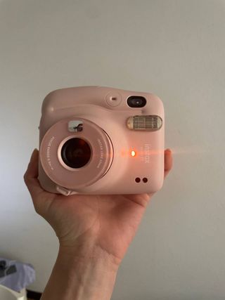 Instax Mini 11 Rosa + Funda Blanca