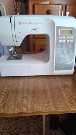 Máquina de coser Singer Serenade electrónica