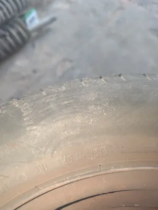 Llantas y neumáticos de coche