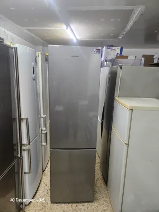 Nevera Samsung Semi Nuevo. Inverter Motor. No Fr