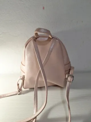 Mochila rosa con corazón