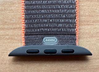 Apple Watch 44mm. Vitamin C Sport Loop