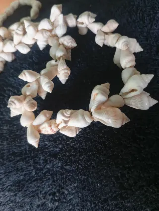 Collar artesano de conchas marinas