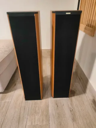 Pareja altavoces Jamo Classic 6 Torre