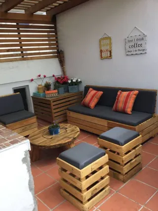 TAPICERO BARES Y LOCALES