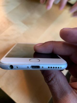 iPhone 8 Argento con bianco