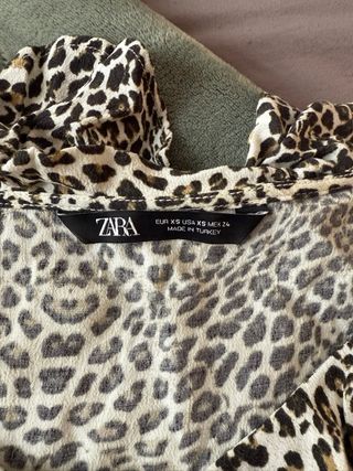 Top estampado animal